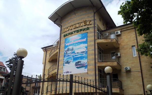 Алмазов виталий владимирович биография национальность