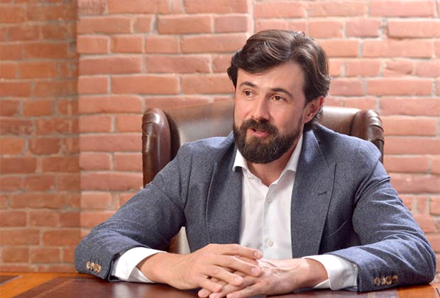 Банкуем на щукинские: Тимур Франк "расширяется" за счёт бывшего партнера? Банкуем на щукинские: Тимур Франк "расширяется" за счёт бывшего партнера?