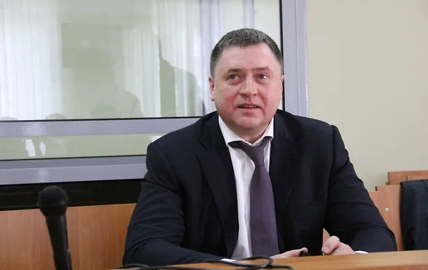 "Нулевой баланс": губернатор Радаев боится идти на прямые выборы?