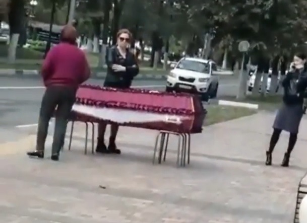 Война крематориев "стенка на стенку" Война крематориев "стенка на стенку"
