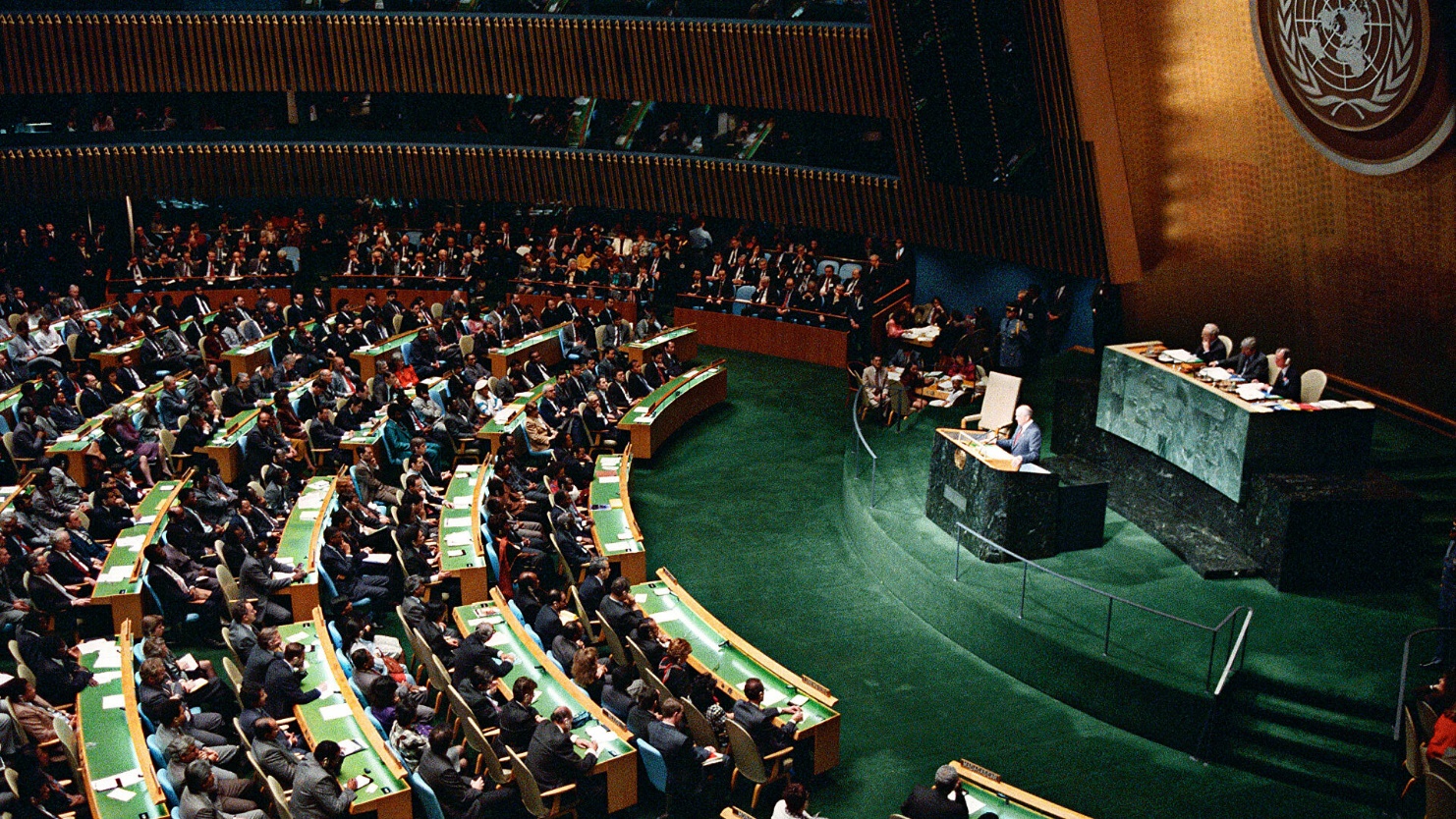 "Демократия" и "принципы" ООН под дулом пистолета