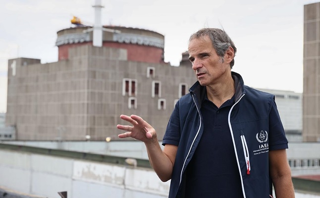 Bloody "clown" prepares nuclear "performance"?