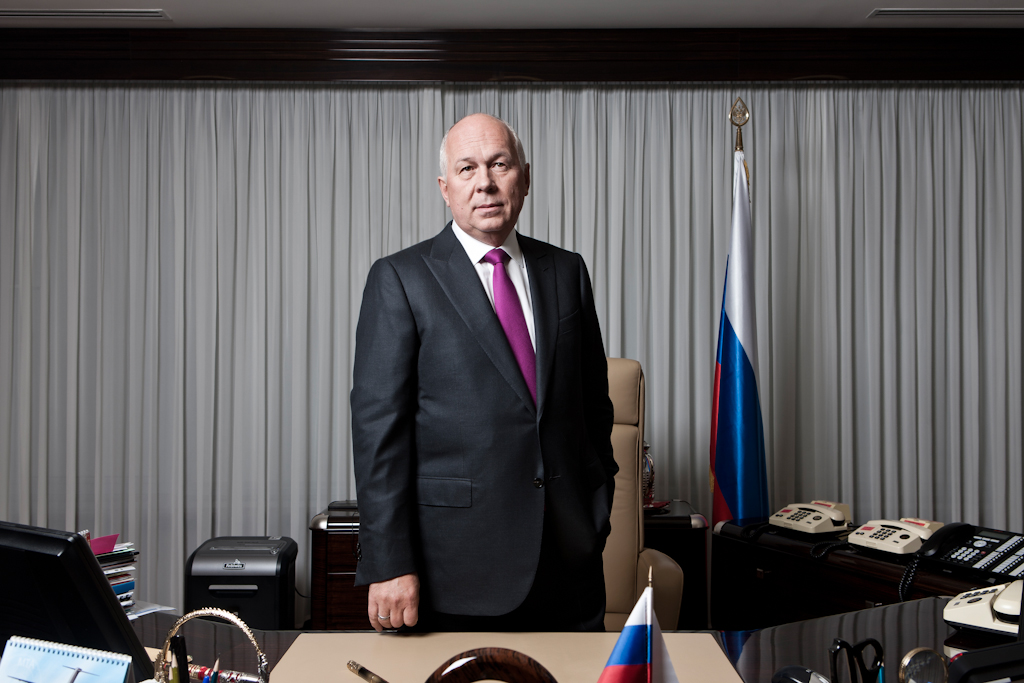Борис Обносов и его "Маляр": как разрушается стратегическое предприятие