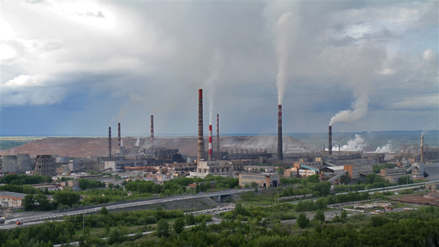 In the evening, money, in the morning factories: Rusal again pretends to be a "beggar"