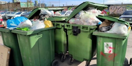 Губернатор Ведерников вывозит мусор по аварийной схеме