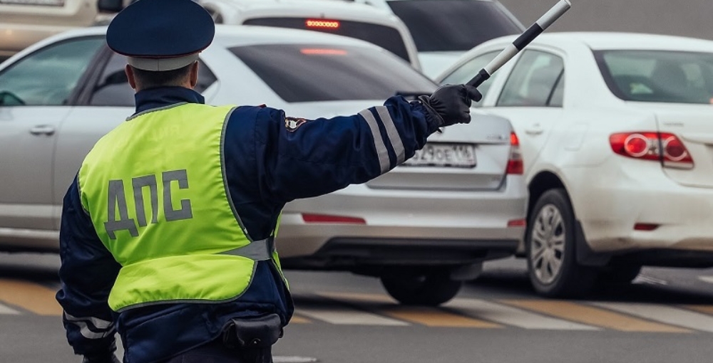 Госавтоинспекция проведет "сплошные проверки" на дорогах