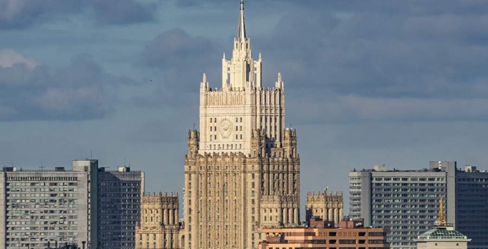 МИД пообещал жестко ответить Японии на передачу Украине летальной техникой