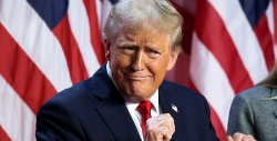 Трамп сообщил о продуктивных беседах по Украине и не исключил встречи с Путиным