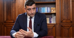 Оппозиционер Джеордже Симион лидирует в первом туре президентских выборов в Румынии